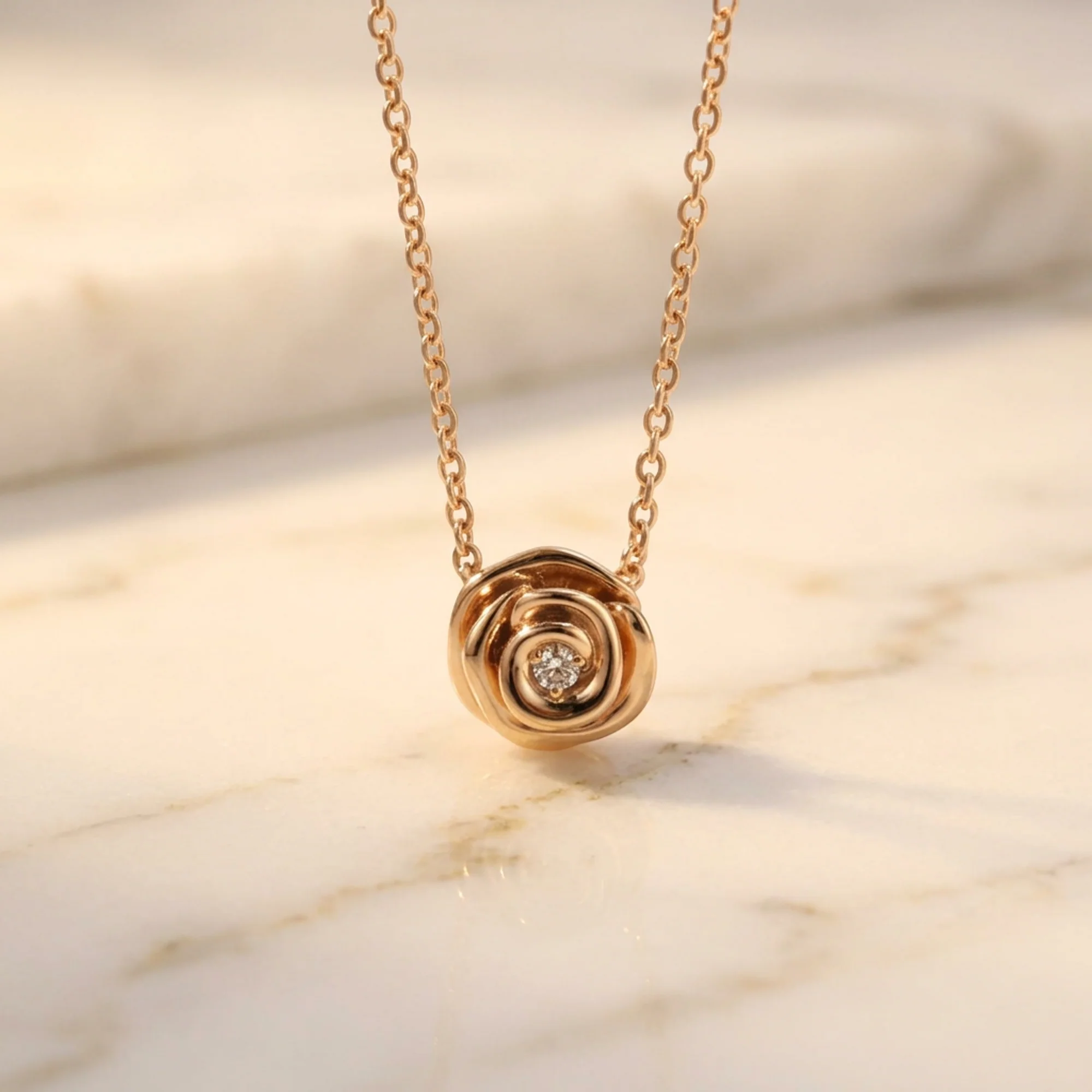 Versatile Dior Rose Dior Couture · Rose Gold · Diamond Green