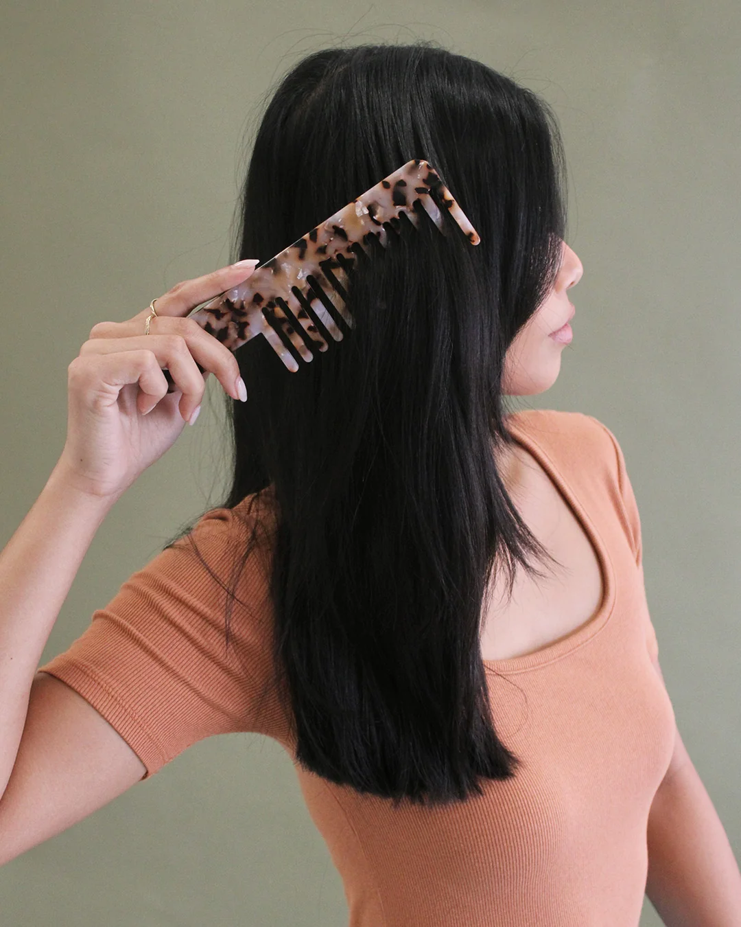 Exclusive Wide Tooth Styling Comb Solid
