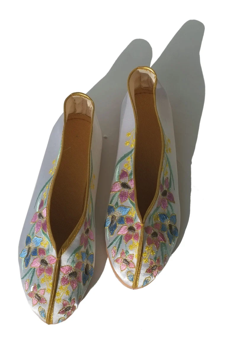 Eco-Friendly embroidered theater shoes - watercolor Sophisticated