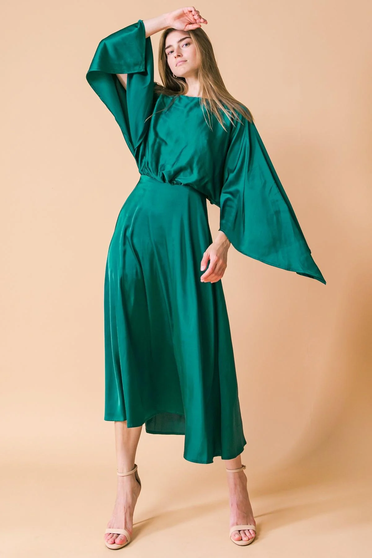 Advanced Caught Feelings Woven Midi Dress Green