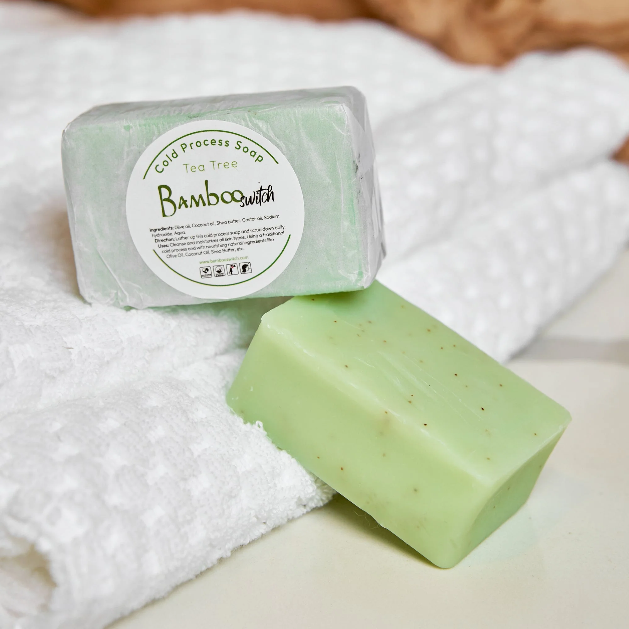 World-Class Cold Process Soap Bar Tea Tree Fine