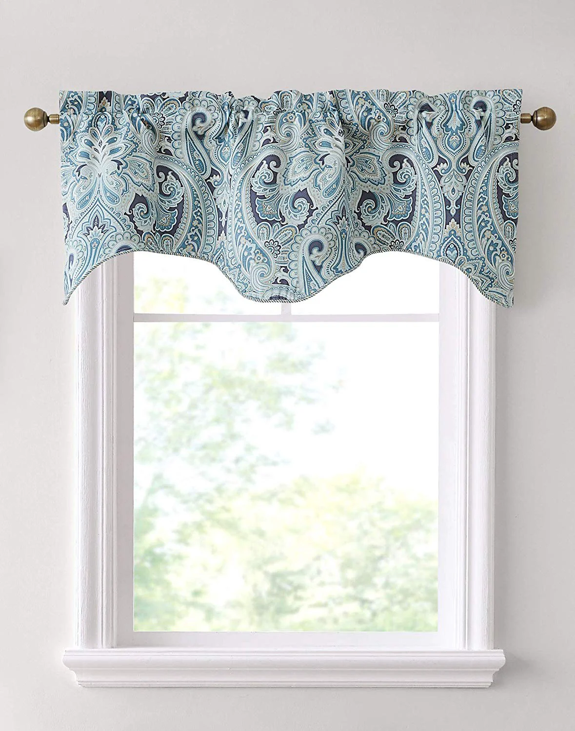 Sophisticated Thd France Paisley Scalloped Valance - Single Valance Proven