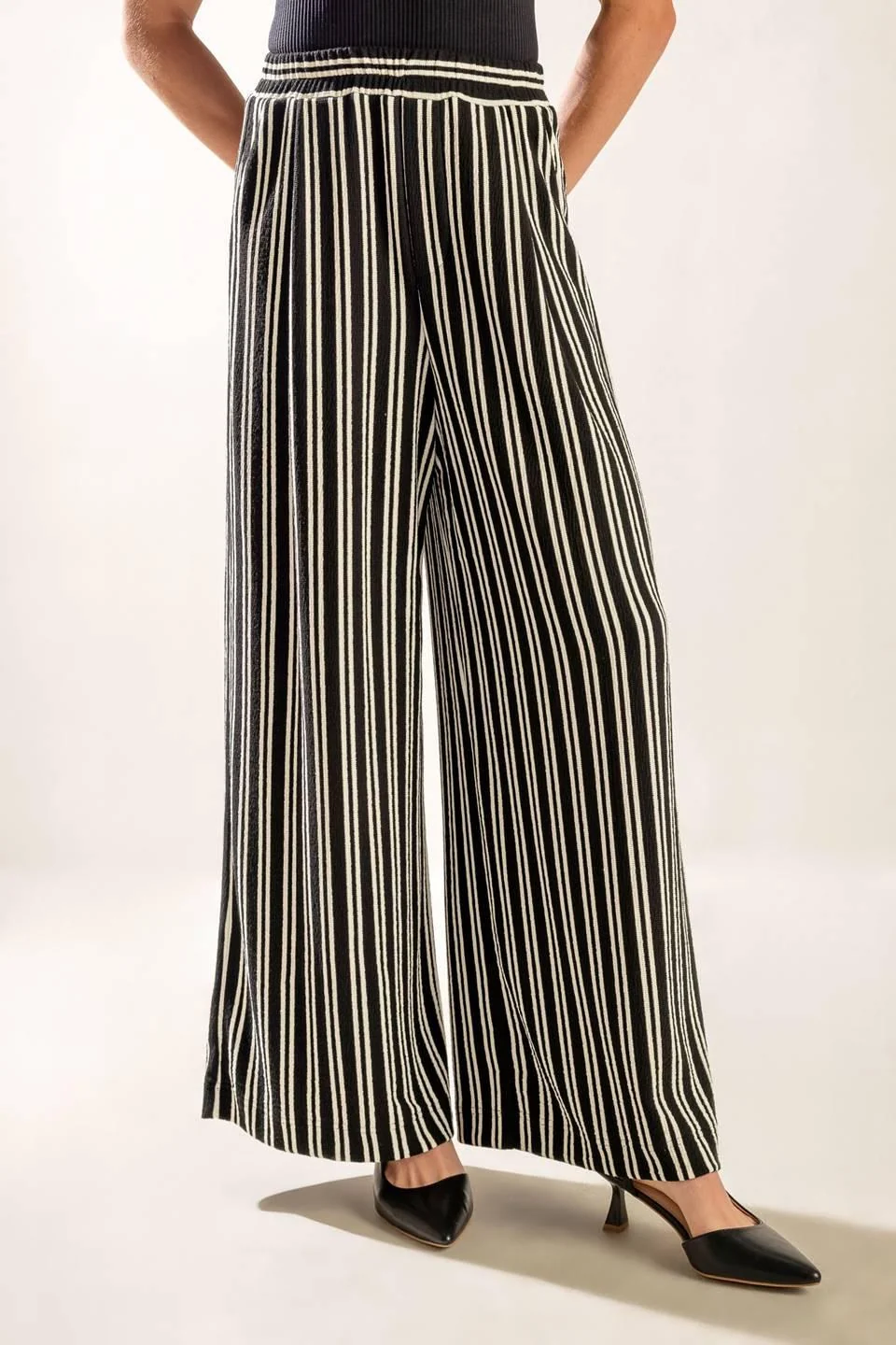 Elite In the Quiet Shade Woven Pants Elegant