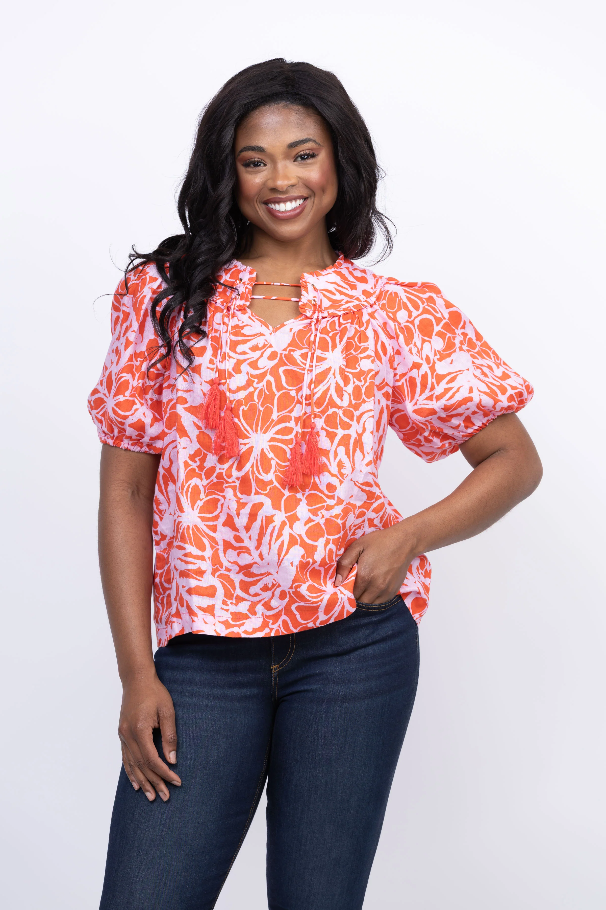 World-Class Tyler Boe Margarita Top Linen in Multi Modern