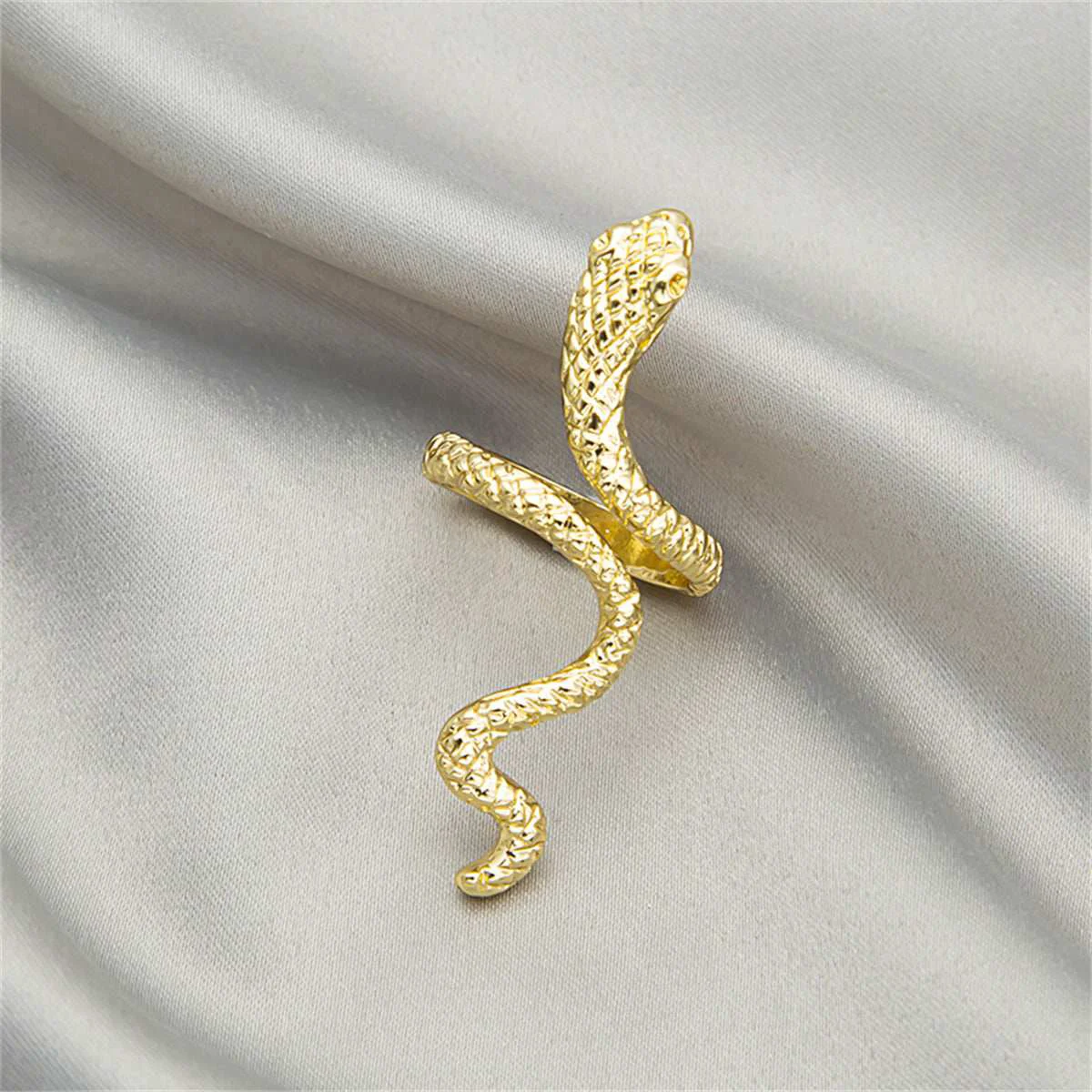 Dependable Goldtone Snake Bypass Ring Green
