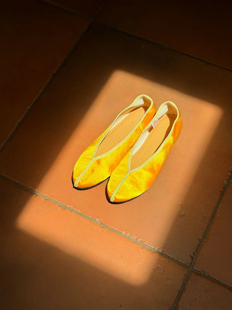 Carefully Designed theater shoes - yellow with cream trim Easy-to-Use