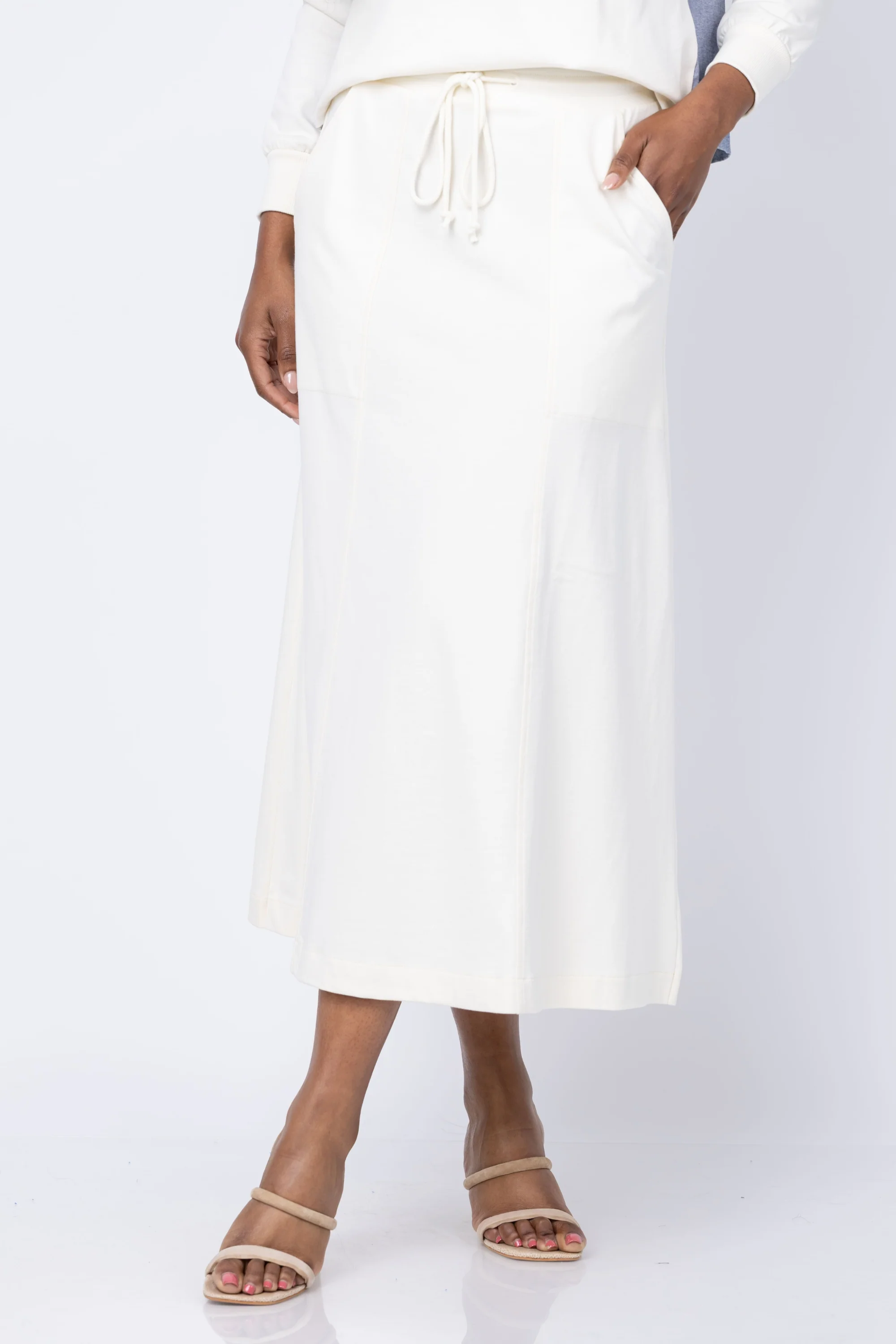 Specialty Lilla P Drawcord Paneled Skirt in Magnolia Breathable