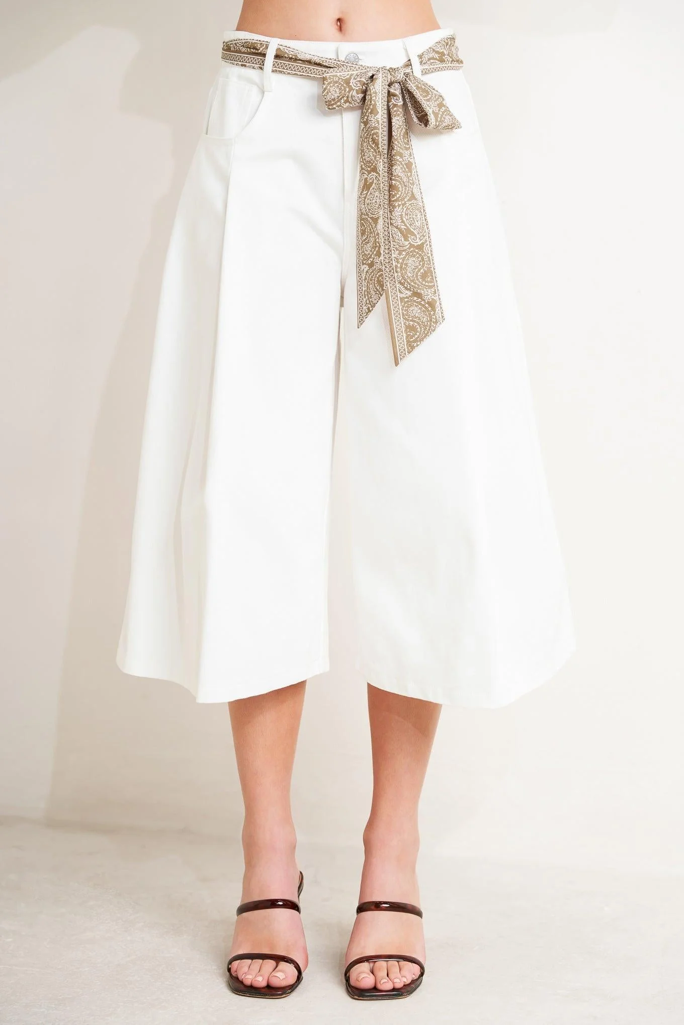 Exclusive Marbella Moment Woven Culotte Pants Proven