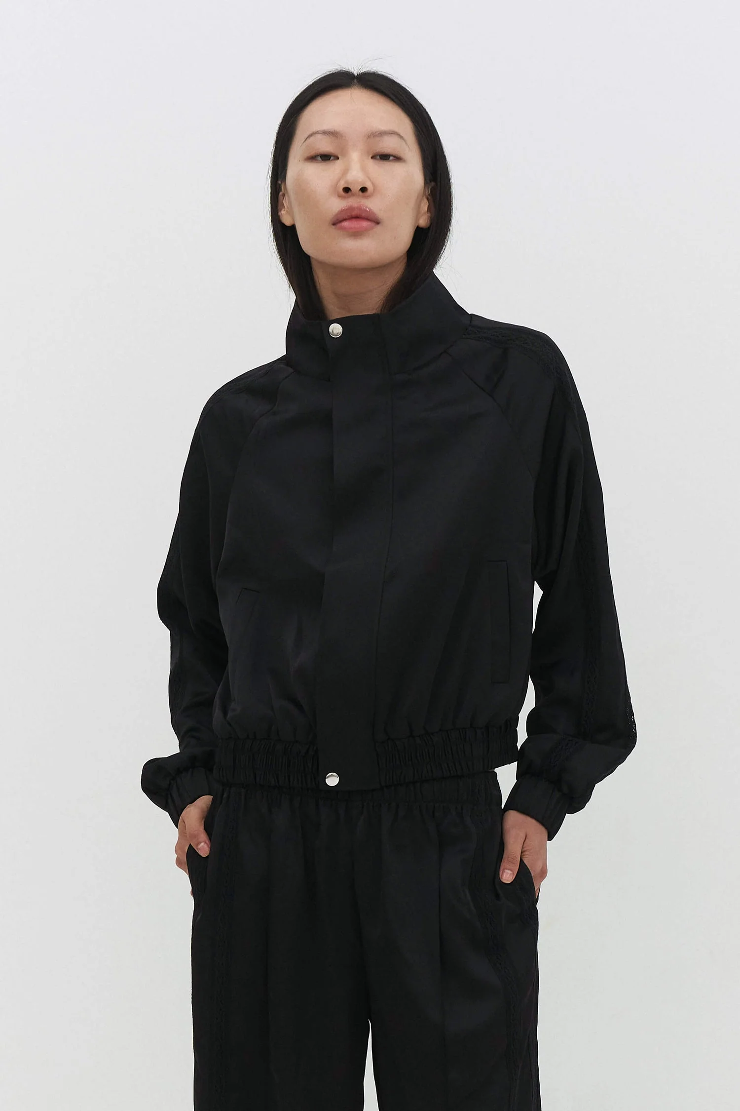 Minimalist Leiseu Track Jacket in Black Elite