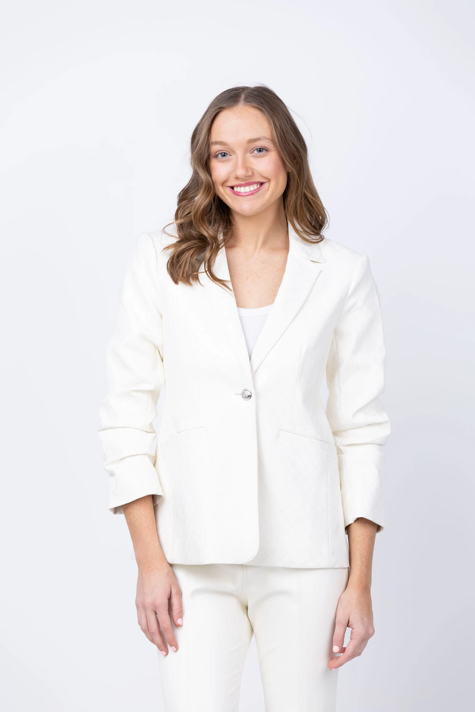 Long-Lasting Cinq à Sept Quilted Khloe Blazer in Ivory Dependable