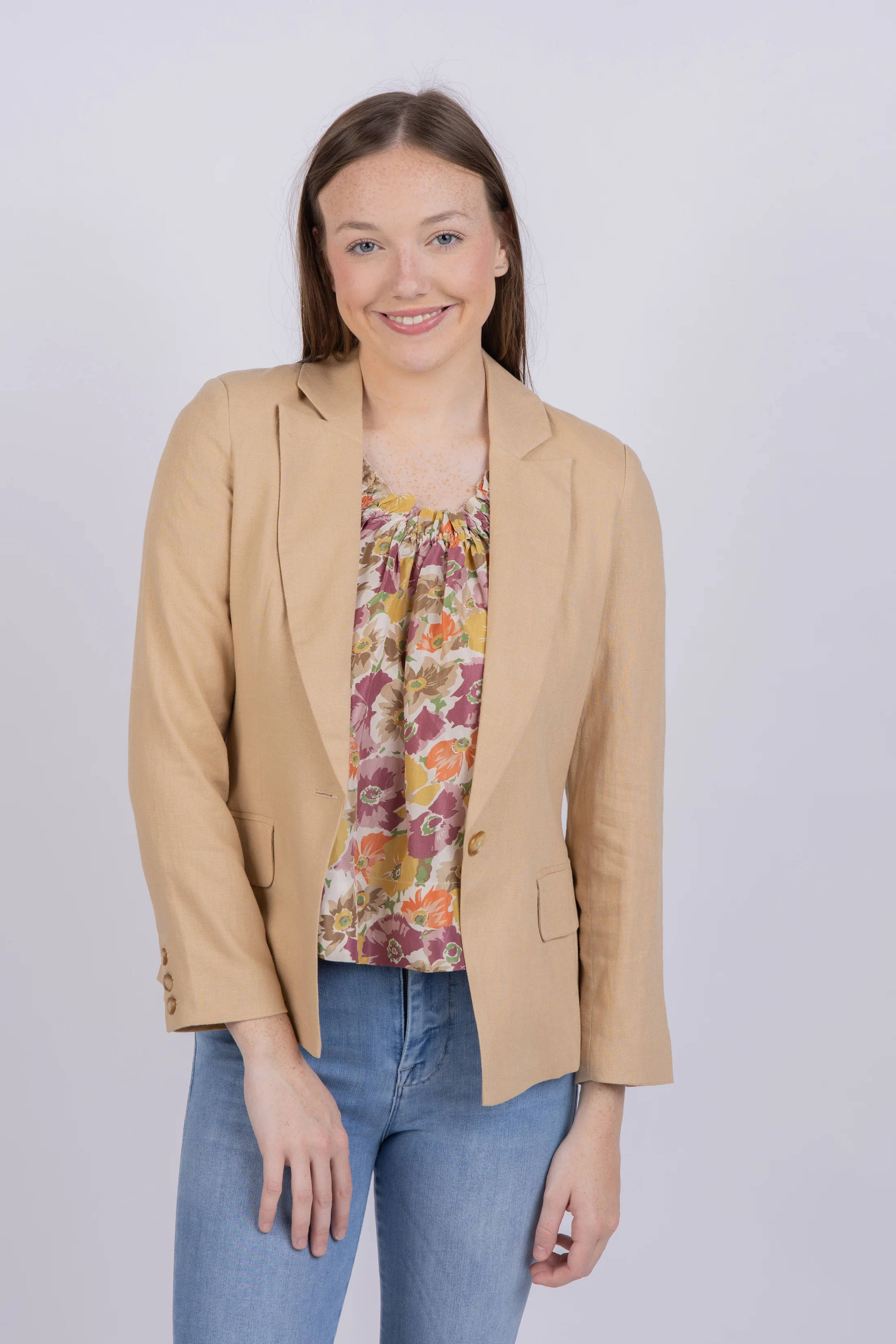 Easy-to-Use Central Park West Malin Linen Blazer in Sand Natural