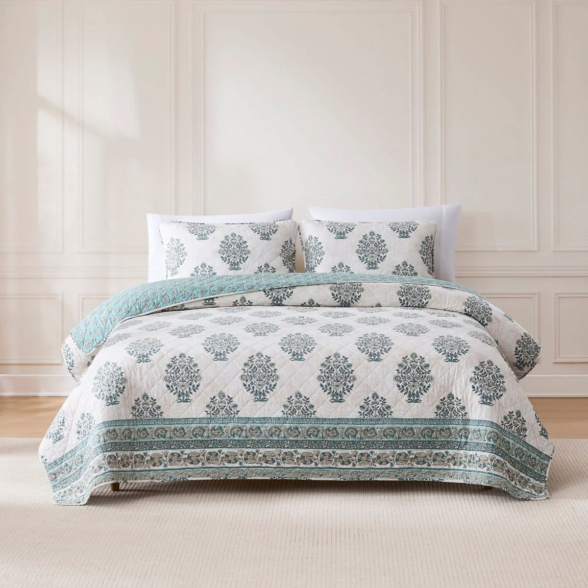 Reusable Sofia Flower Block Bouquet Reversible Cotton Quilt 3Pc Set World-Class