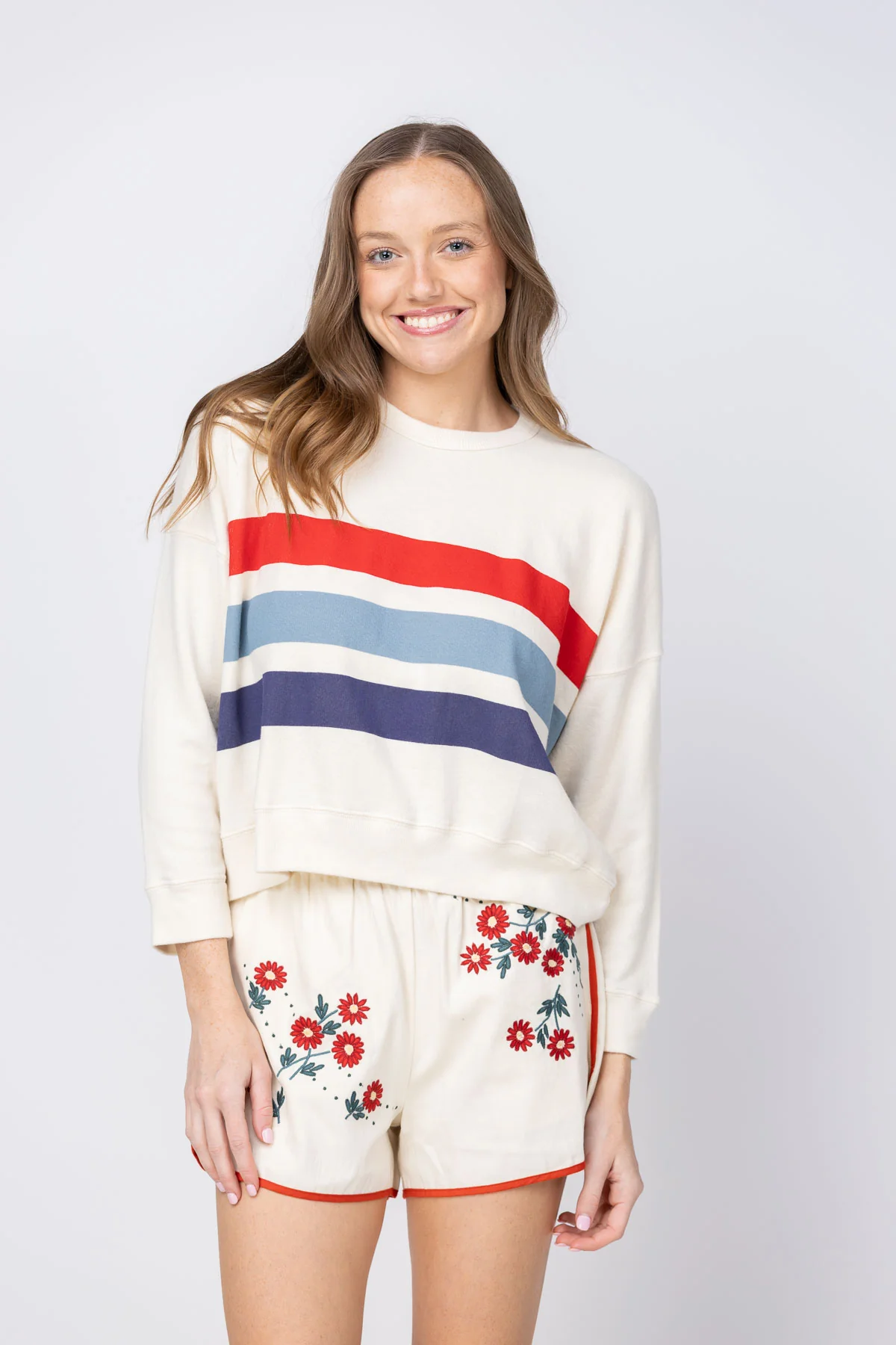 Artisan The Great. The Teammate Sweatshirt W Saltwater Stripe in Washed White Enhanced