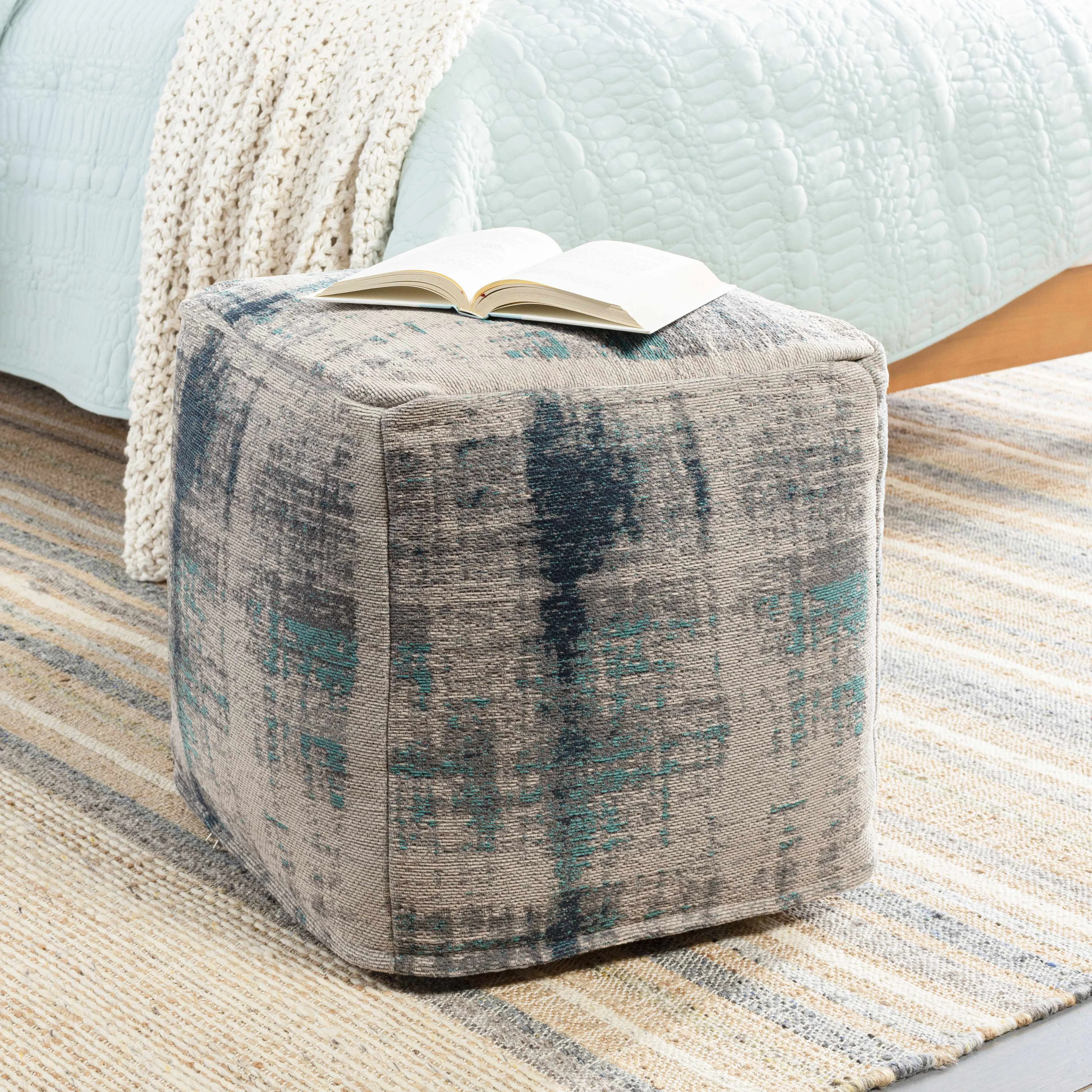 Official Albertville Knitted Gray Cotton Pouf Elite