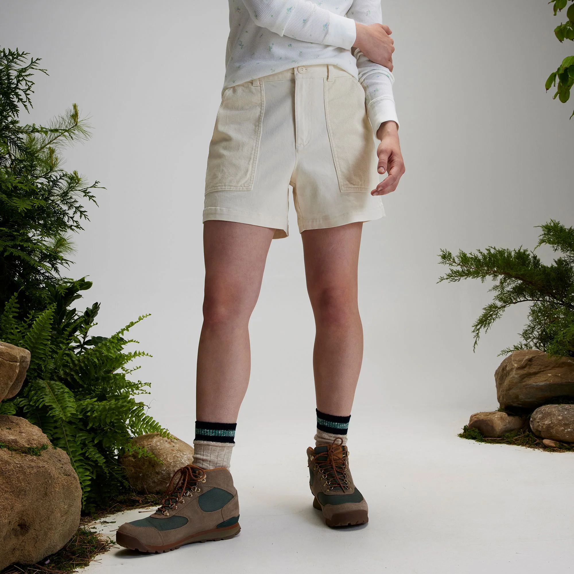 Environmentally Friendly Alpine Design Women's Ad Mixed Fabric 5 Inch High Rise Shorts Excellent