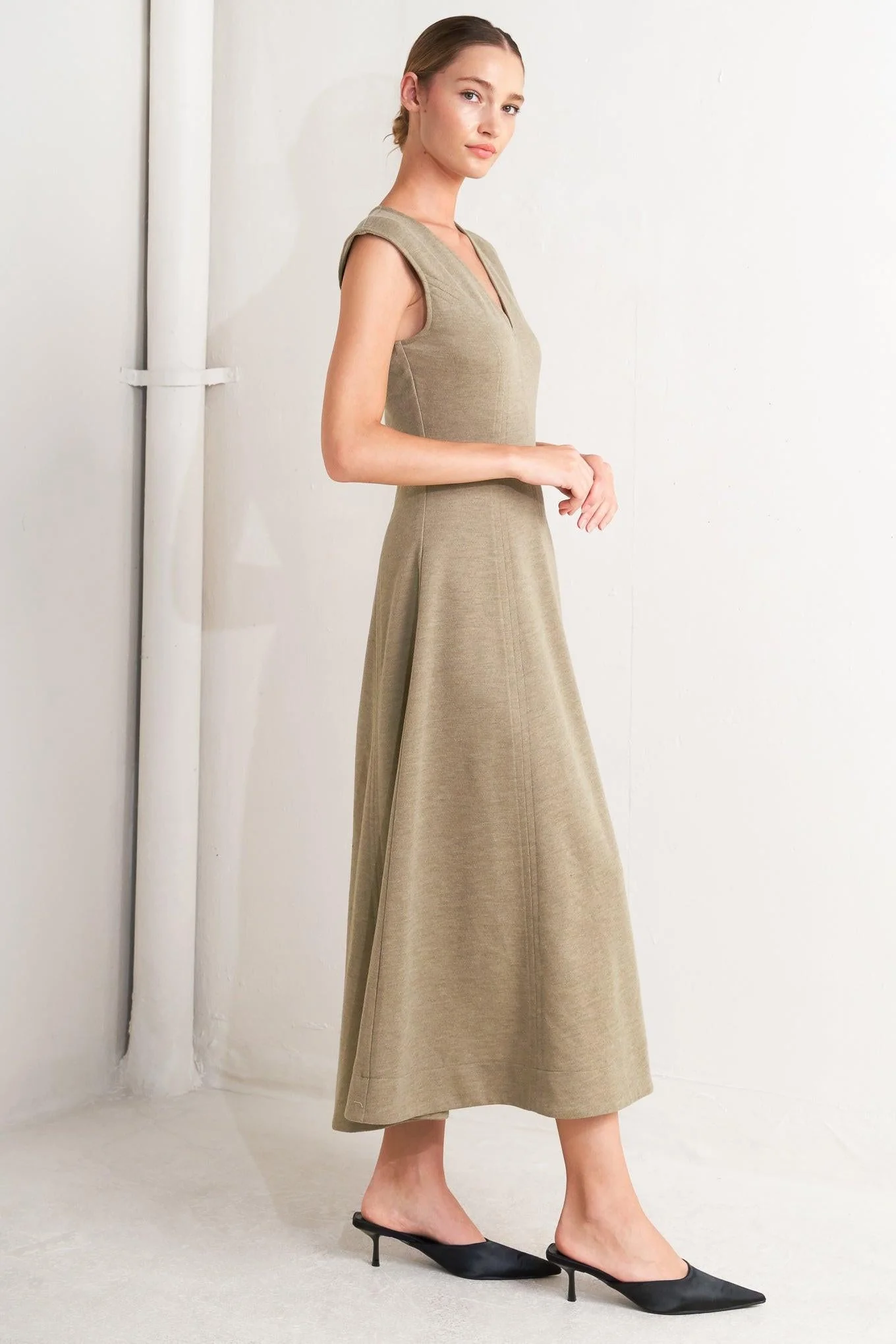 Carefully Designed Sophisticated Simplicity Woven Knit Midi Dress Lightweight