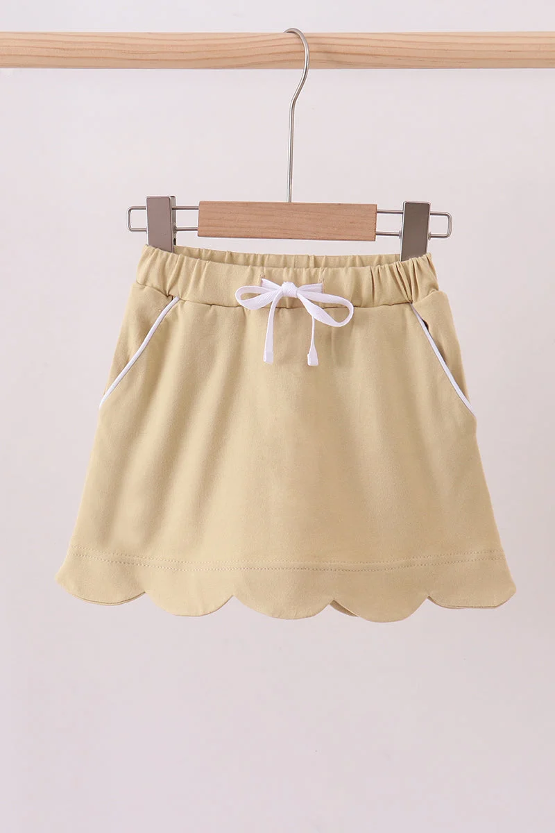 World-Class Khaki scallop hem bow skort Recyclable