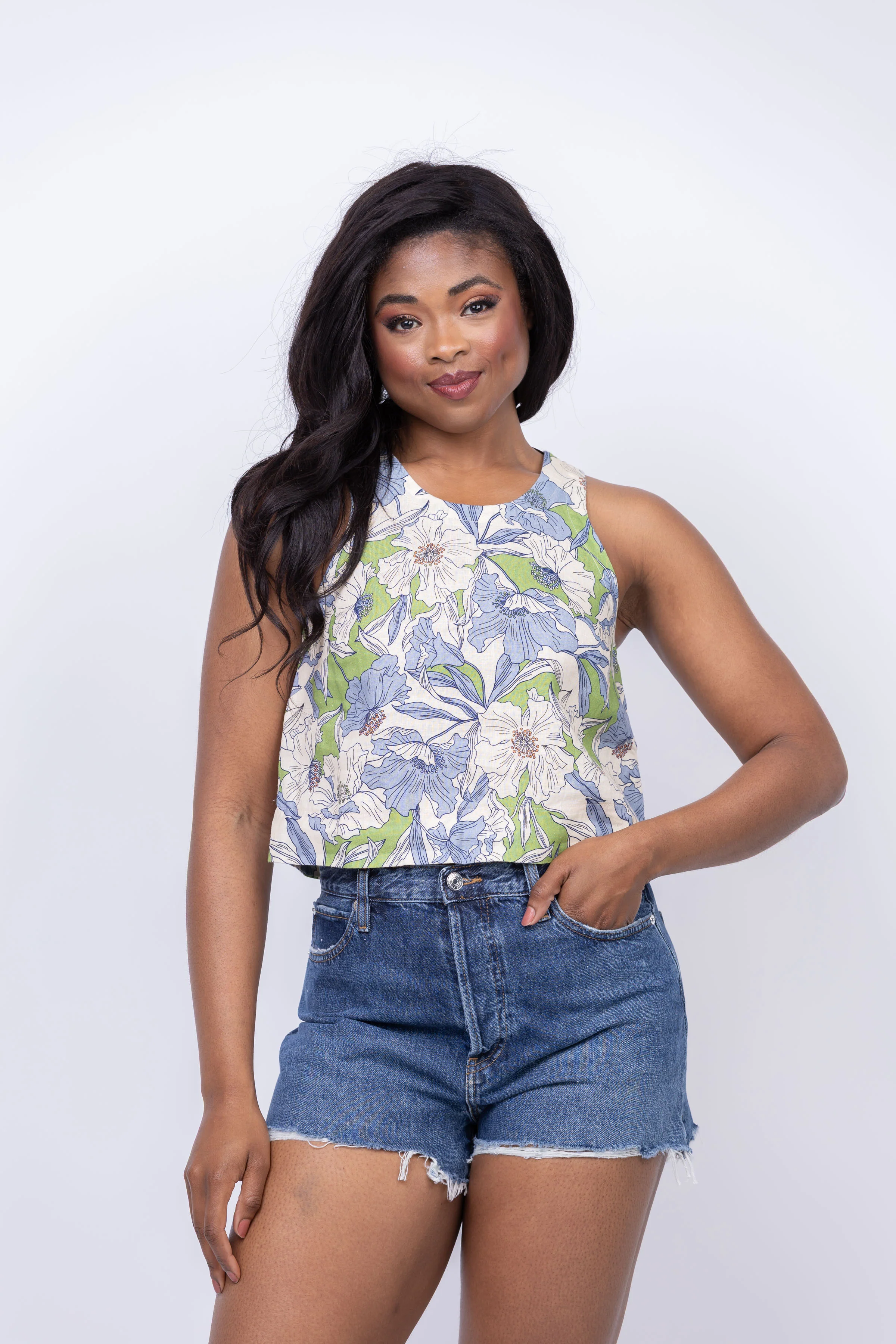 Versatile Trovata Esther Tank in Oasis Floral Next-Generation