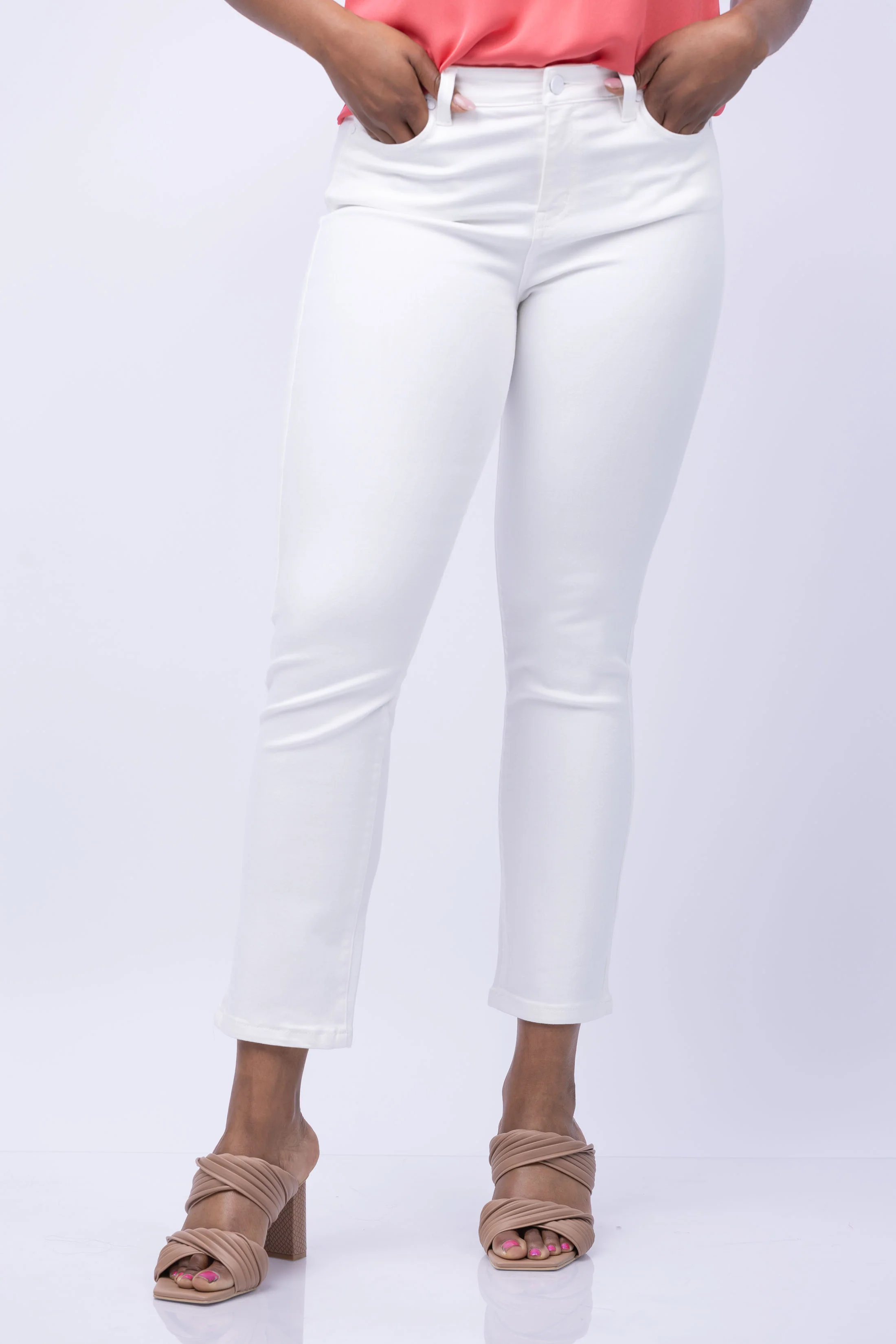 User-Friendly Nic Zoe Colored Mid Rise Straight Jeans in Paperwhite Elegant