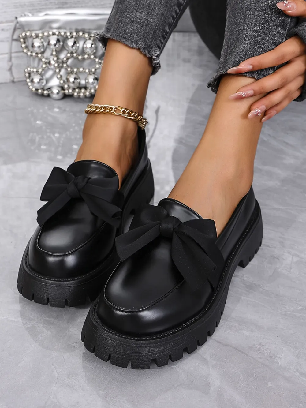 Smooth Bow PU Leather Round Toe Loafers Efficient