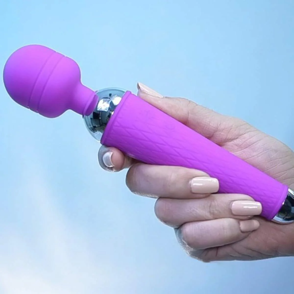 User-Friendly Purple Massage Wand Classic