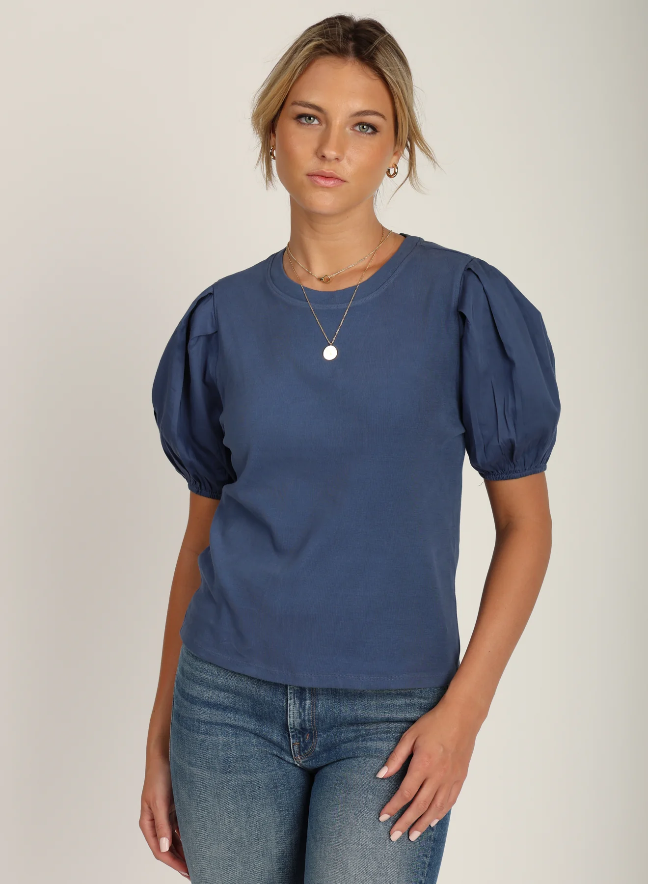 Contemporary Dylan Cate Top in Sky Reliable