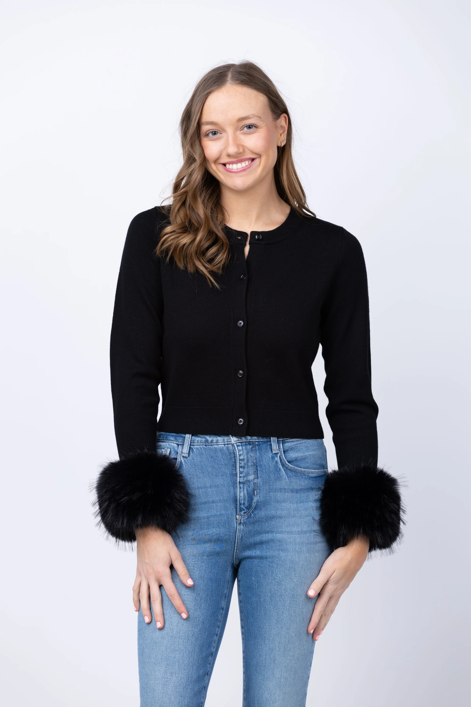 Trusted Alice Olivia Dollie Faux Fur Cuff Cardigan in Black Consistent