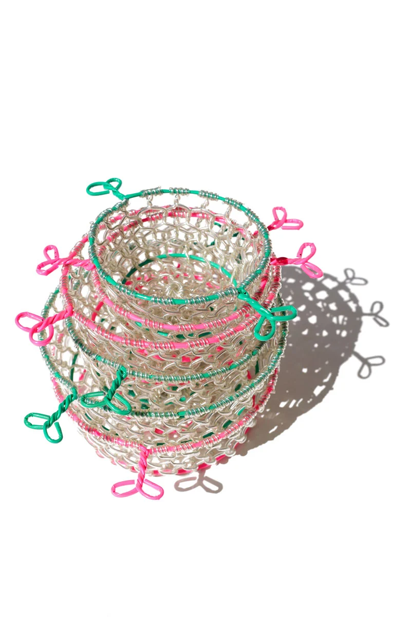 Lightweight handwoven metal wire basket - infinity handle Proven