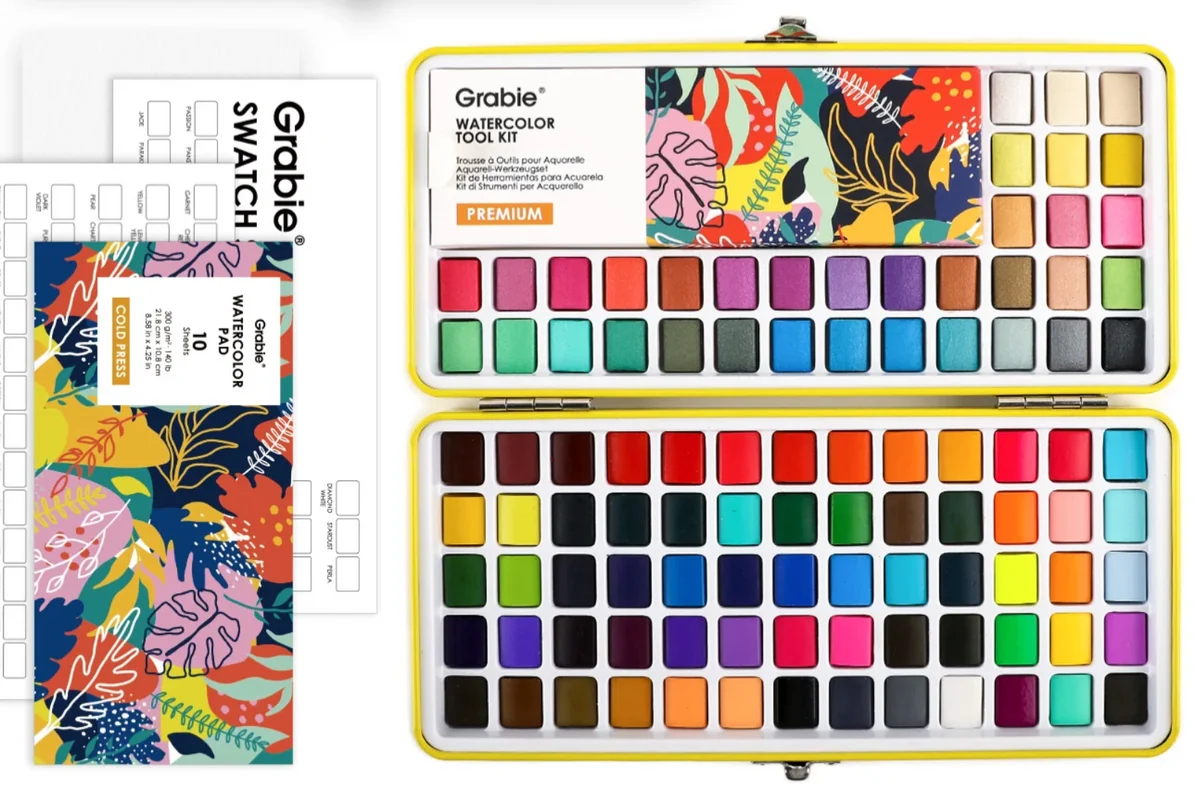 World-Class All-In-One Premium Watercolor Set 100 Colors Effective