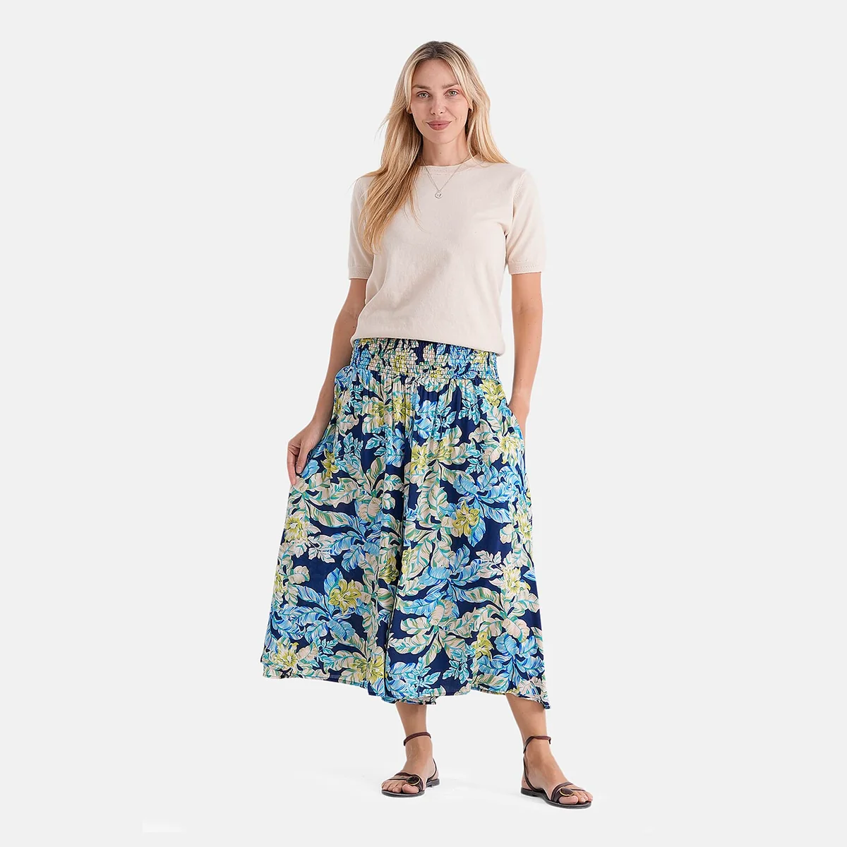 Detailed HomeWomen's Fashion AccessoriesPants 8477081 Fine