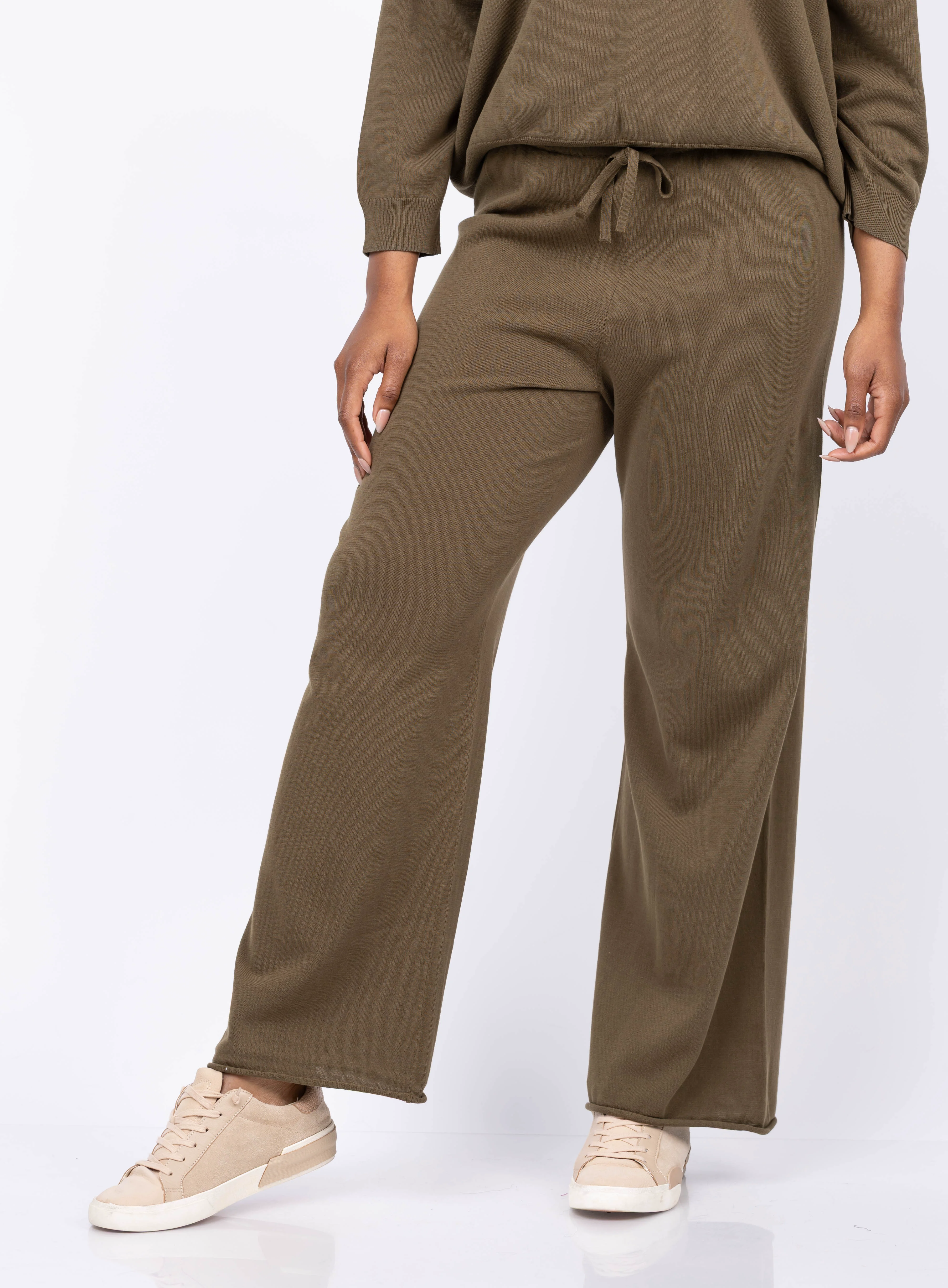 Versatile The Great. The Rec Sweater Pant in Army Official