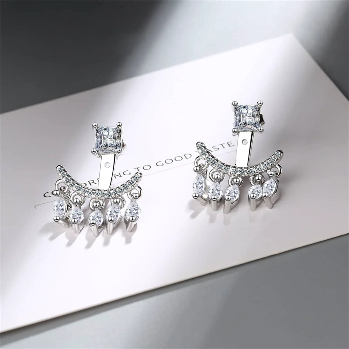 Recyclable Cubic Zirconia Silvertone Ear Jacket High-End