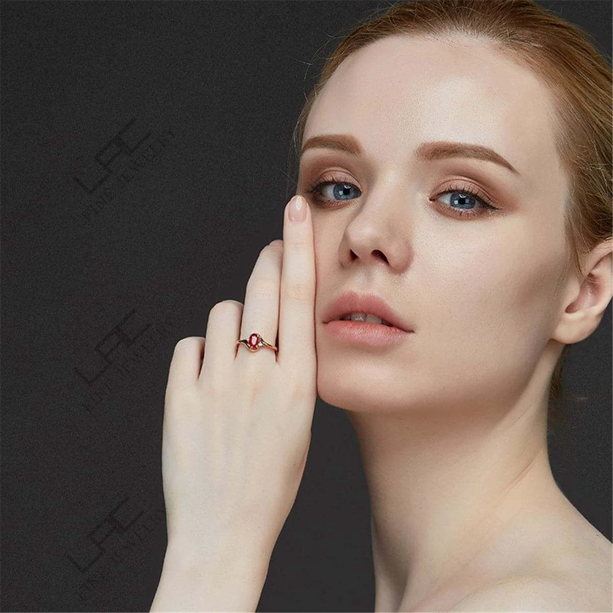 Efficient Red Crystal Cubic Zironia Rose Goldtone Adjustable Oval-Cut Ring Flexible