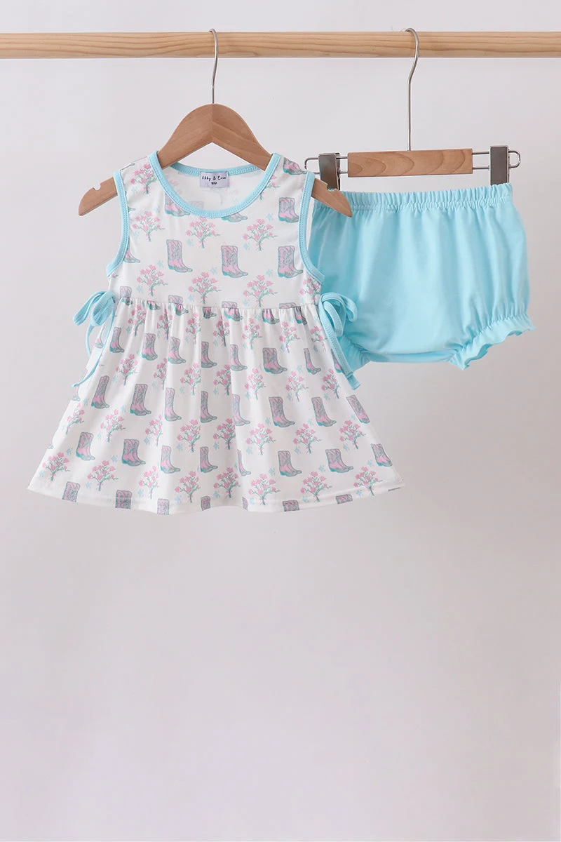 Long-Lasting Blue Boots Print Bloomer Set Proven