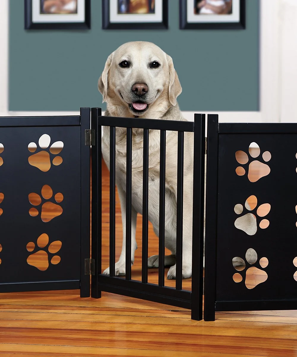Stylish Three-Panel Paw Print Wooden Gate Certified