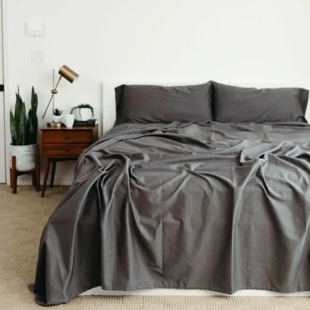 Flexible Sateen Dream™ Sheets Convenient