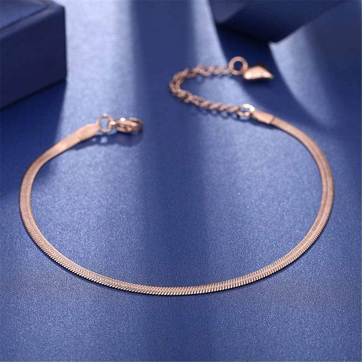 Carefully Designed Rose Goldtone Snake Chain Anklet Fashionable