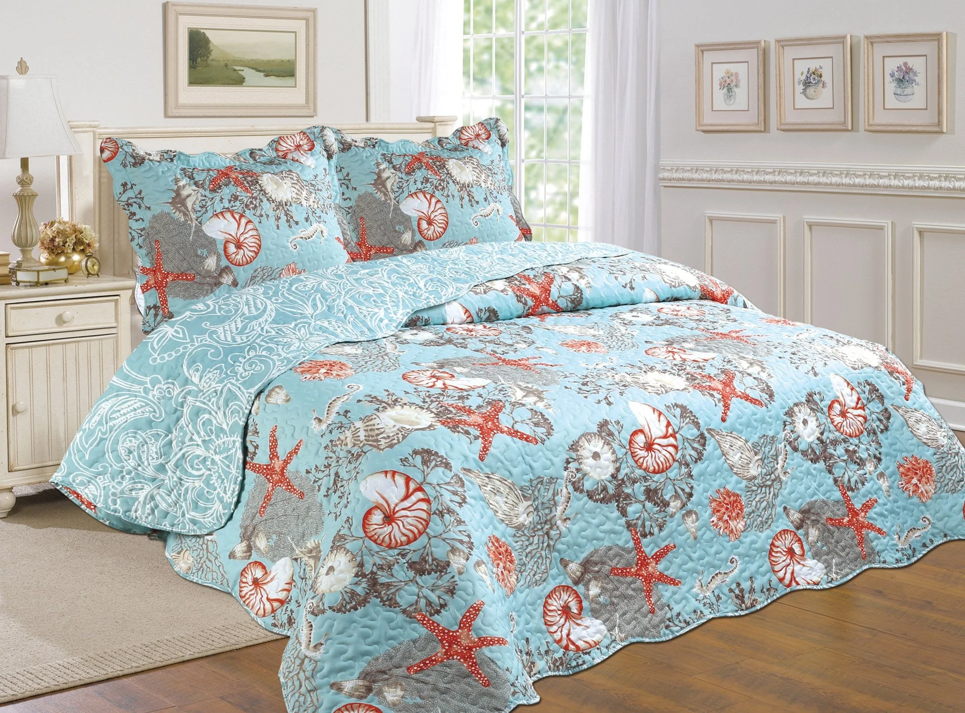 Minimalist 3-Piece Cotton Blend Reversible Quilt Set Stylish
