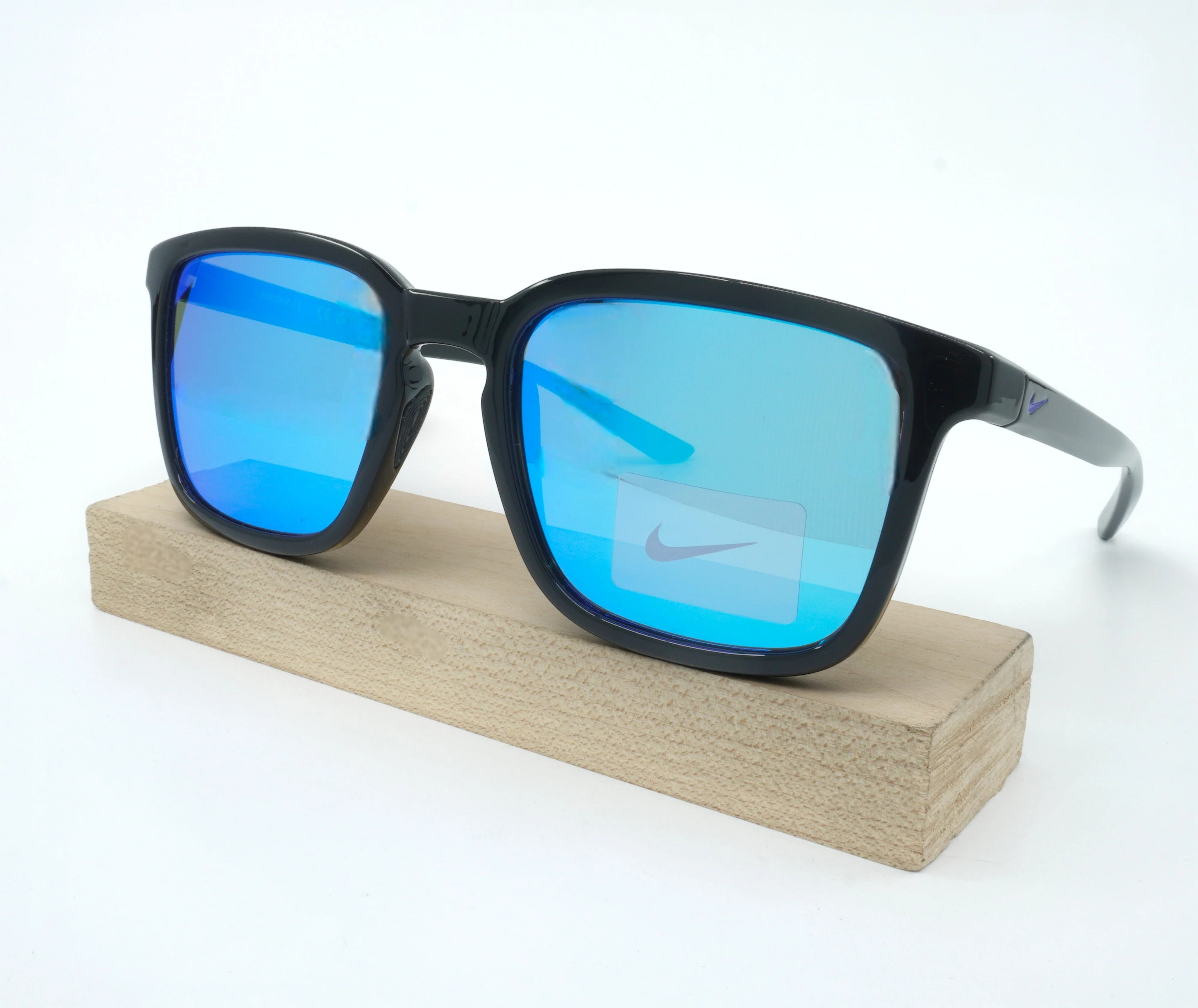 Classic Nike Men's Circuit Team Sunglasses - FD7322-013 Consistent