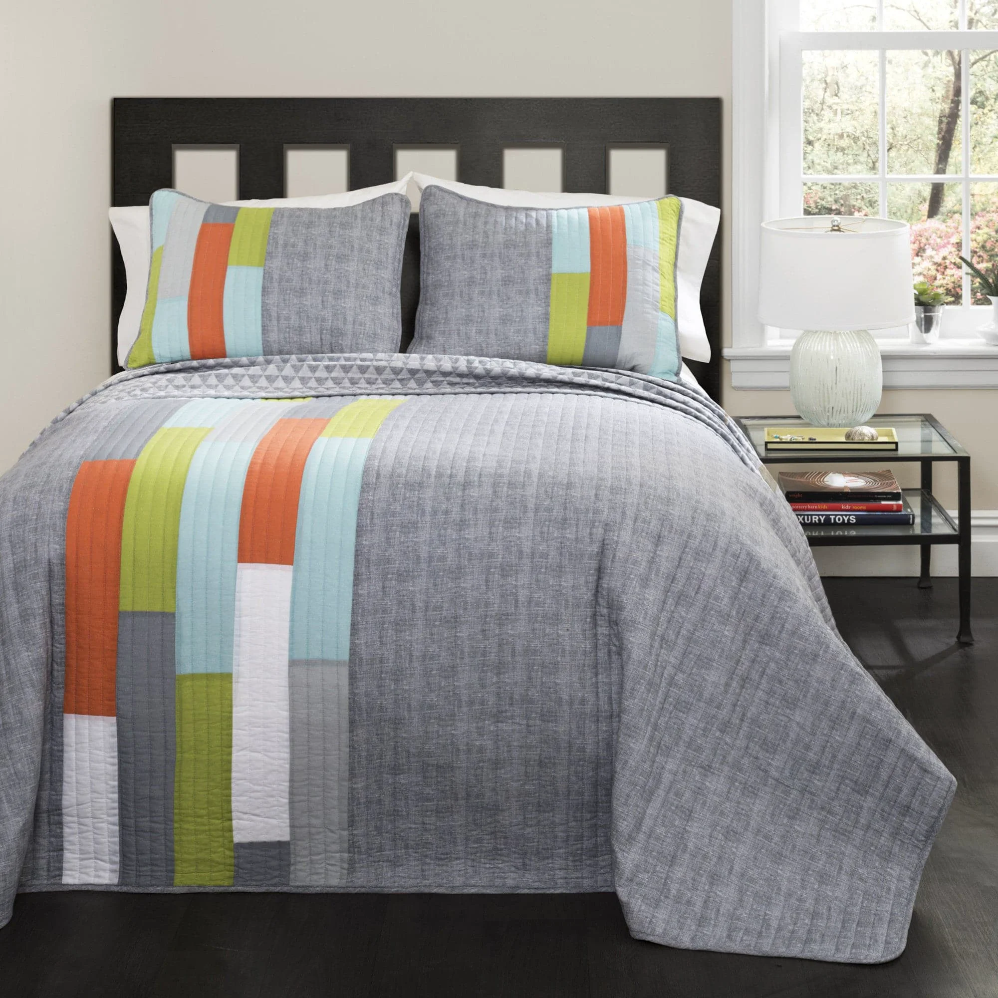Quality Shelly Stripe Quilt Set Prestigious