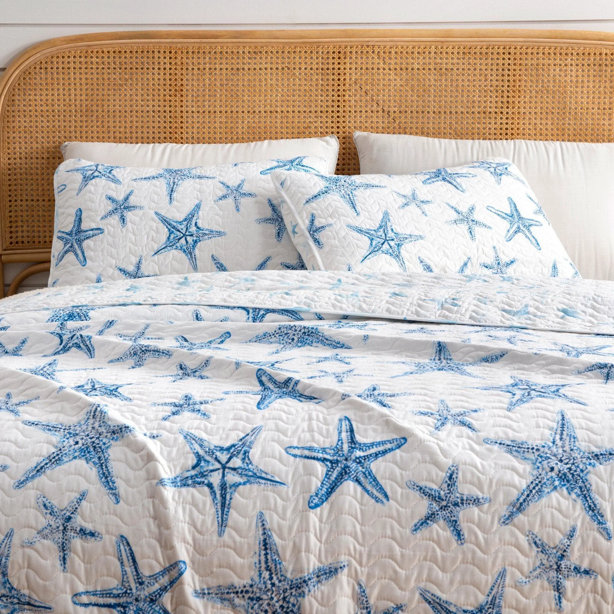 Natural Blue Seashell Coastal Quilt Set - Trinidad Collection Fashionable