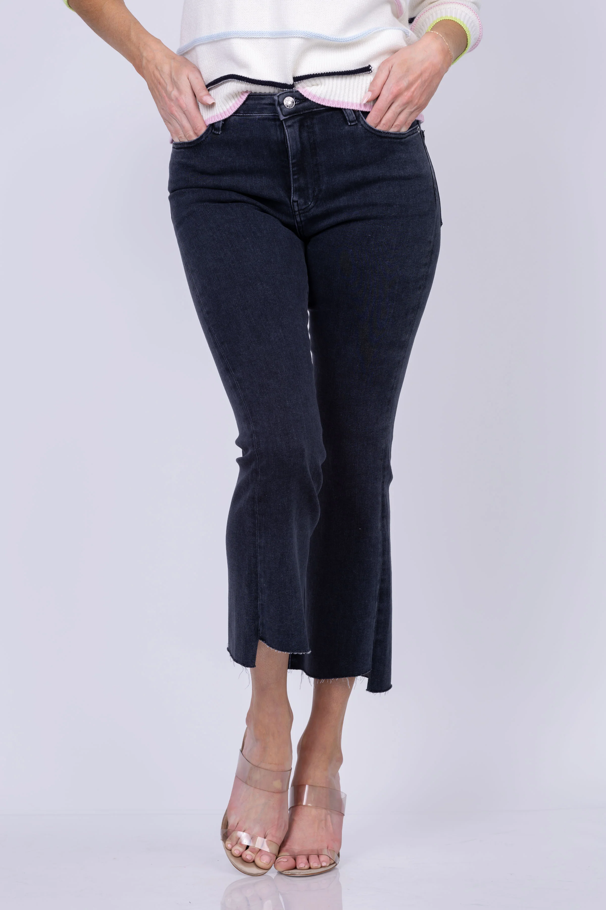Trusted Frame Le Crop Mini Boot in Radio Cascade Hem Official