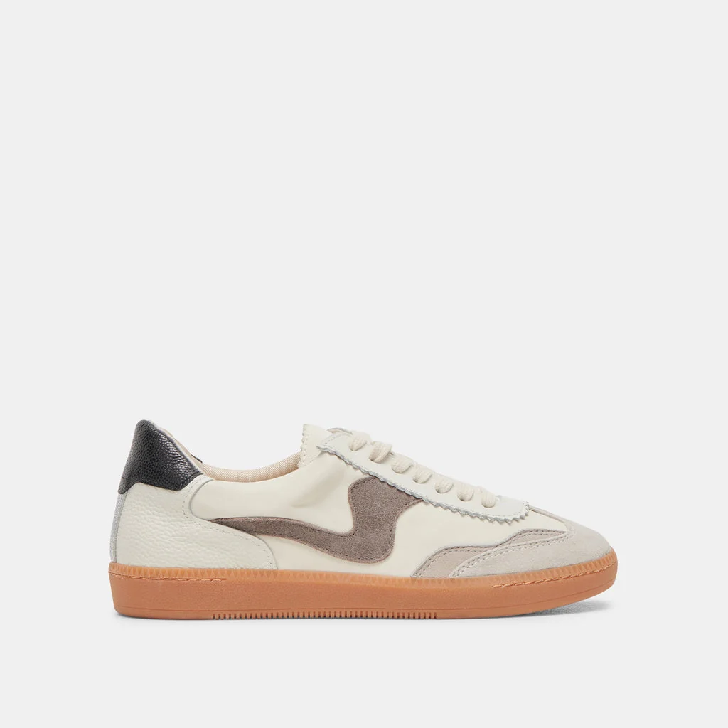 World-Class Dolce Vita Notice Sneakers in White Grey Selected