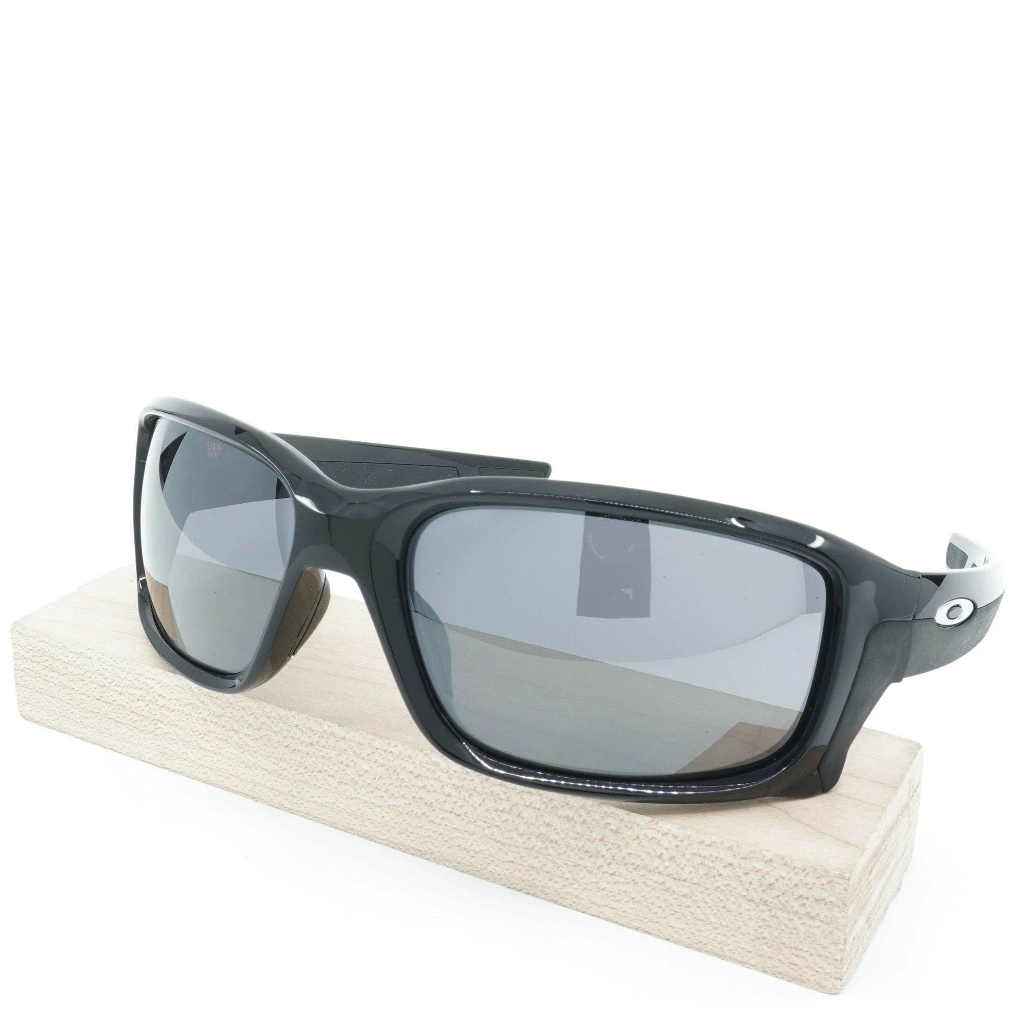 Carefully Designed Oakley Men's Straightlink Sunglasses Detailed